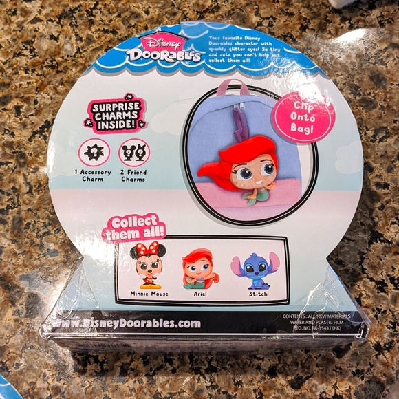 Disney Doorables Ariel Tag Along Toy Little Mermaid Surprise Charms Water globe - Picture 2 of 4